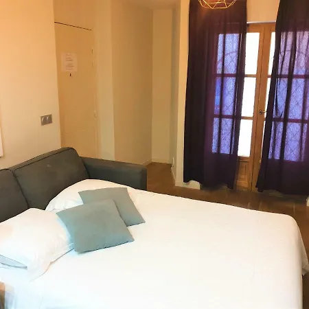 Appartement Studio Hyper Centre Cannes-01 *